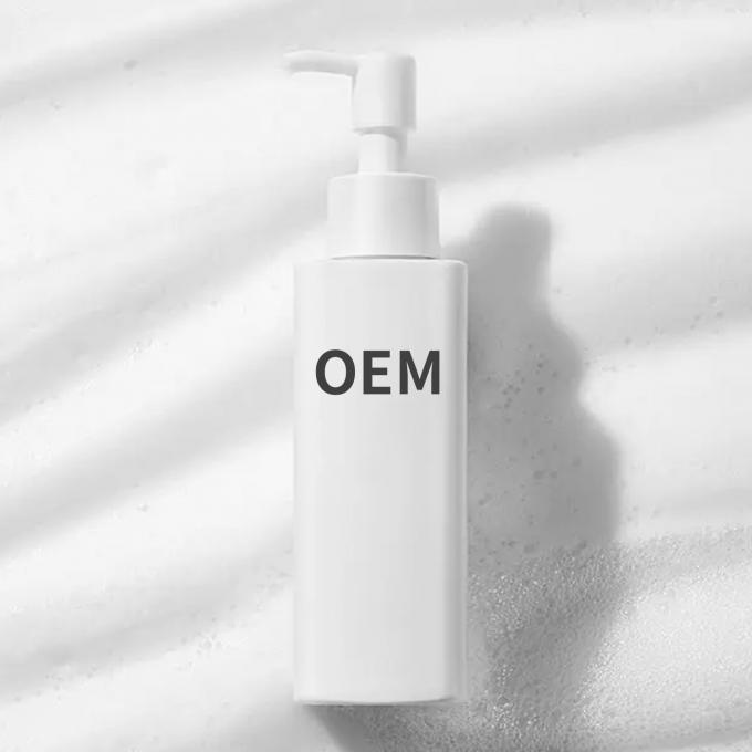 Limpeza facial hidratante sem fragrâncias com niacinamida para mulheres 1